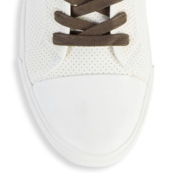 💕HOST PICK💕 BEN SHERMAN 🆕 White Olive Madison Lace-Up Sneakers. Size 10. - Picture 4 of 4